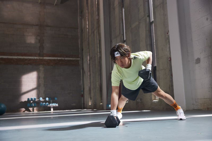 苏翊鸣日常训练。图：adidas