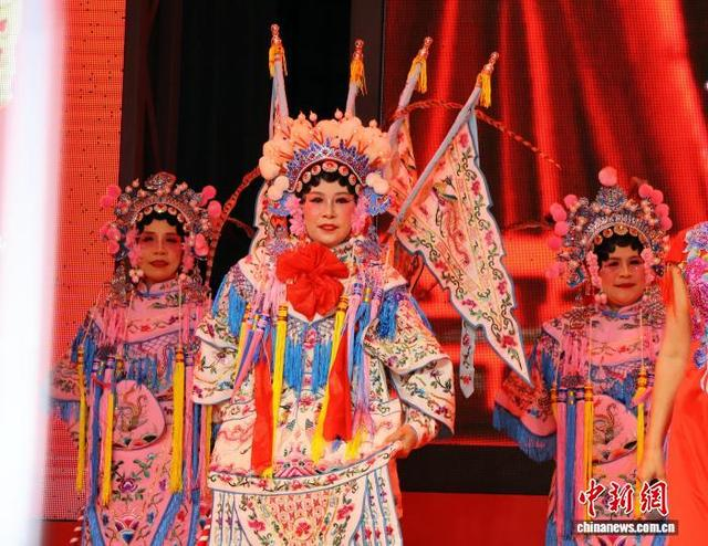 2026年“春节有大戏 非遗过大年”新春戏相逢文化展演活动上，《戏曲中国》表演。吕若萱 摄
