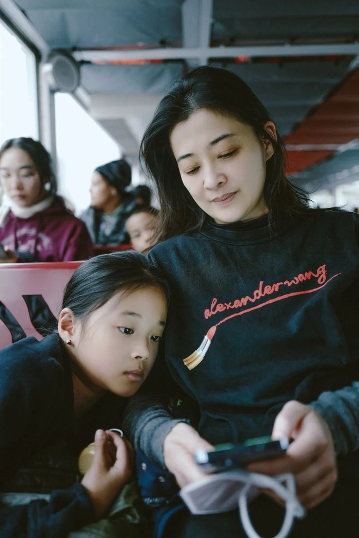 母女俩出游的照片。（图/由被访者提供） 