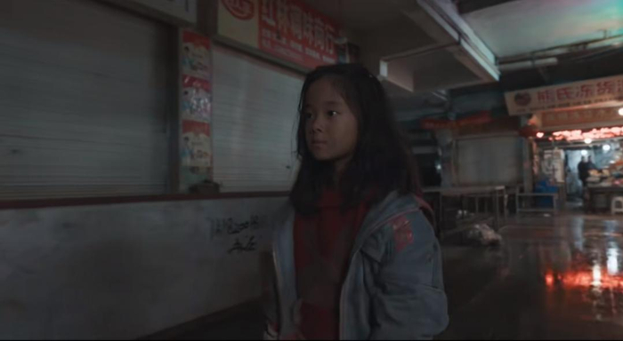 曾慕梅在《断·桥》中饰演一个无家可归的孤儿。（图/《断·桥》） 