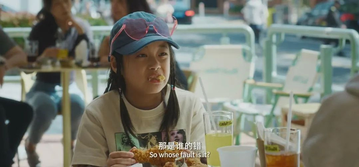 曾慕梅本色出演。（图/《好东西》） 