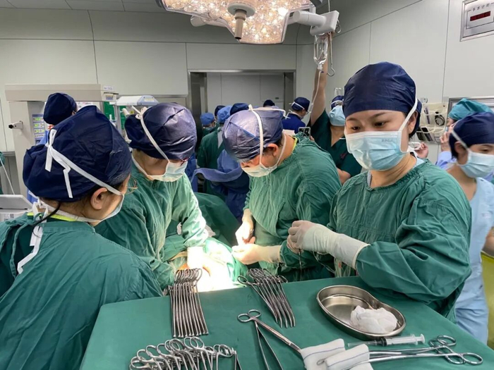 五胞胎出生后现场