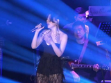 张靓颖唱的好大声，简直是肉弹歌姬，当年票选怎么输的