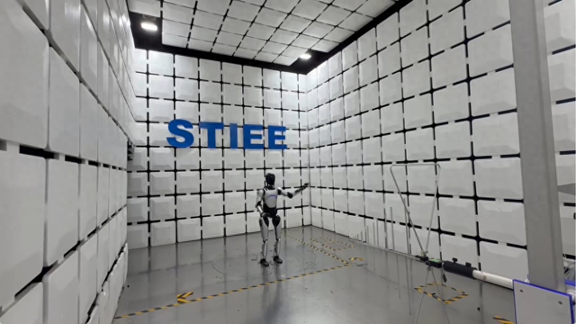 人形机器人检测实验室。上海市市场监管局供图