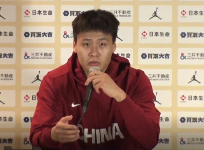 赵睿和赵继伟都在与日本一战中受伤。赵睿是腰伤发作，赵继伟则是膝盖撞伤，不幸中的大幸，是两人都没有大碍，应该都能出战接下来中国男篮与中国台北的比赛。赵睿和赵继伟是目前男篮后卫线不可或缺的存在，赵睿堪称男篮后卫线的顶梁柱，而赵继伟在与日本一战中的连续三分以及漂亮的组织直接帮助中国男篮取胜。希望两人都能继续健康出战，帮助男篮击败省队，完美收官世预赛第一阶段！