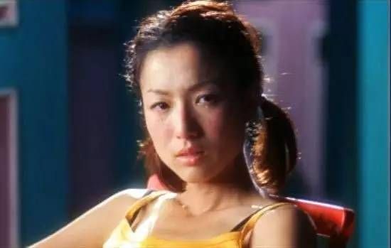 此处应该放张郑秀文的照片……