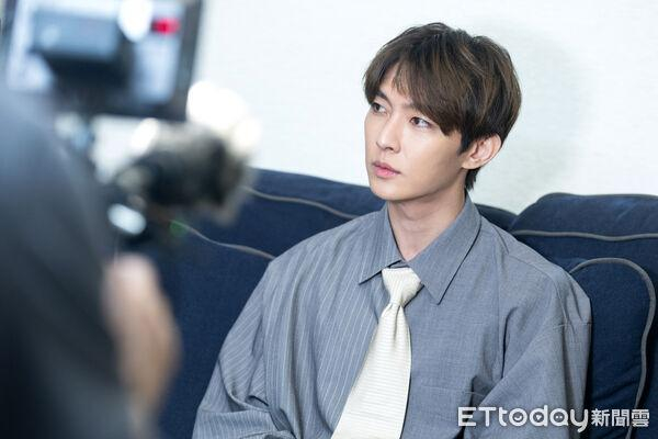 炎亚纶对感情世界侃侃而谈。（图／记者周宸亘摄）