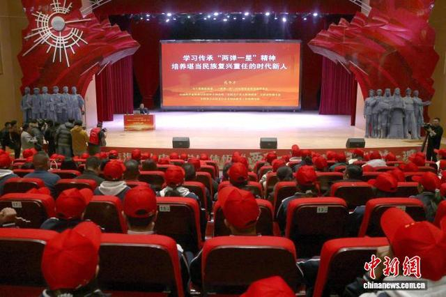 图为思政课现场。张忠苹 摄