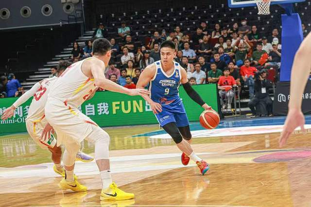 中国台北男篮队长陈盈骏砍下全场最高的26分并送出4次助攻
