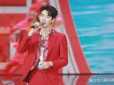 龚俊又唱歌了,登上央视晚会活动,这次还是“高音担当”