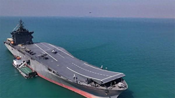 伊朗“沙希德·巴盖里”号无人机航母 视频截图 