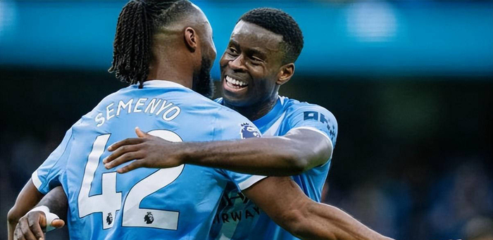 锋线上，无可置疑的核心是射手哈兰德，他将承担主要的得分职责；另一个锋线搭档则是埃及前锋马尔穆什，肩负穿插配合和撕开对方防线的任务。综合考量，本场曼城首发阵容极具实力保障，预计阵容如下：门将多纳鲁马；后防线马特乌斯-努内斯、鲁本-迪亚斯、格伊、艾特-努里；中场罗德里坐镇防守，福登、塞门约与尼科·奥赖利组成攻击型中场；锋线则由哈兰德携手马尔穆什双箭头出击。此番人才济济的阵容，曼城必将全力以赴，力求在客场带走三分，继续冲击英超冠军宝座。