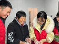 多暖心的节日！“孙子孙女们”走进农家小院，和爷爷奶奶共搓“同心元宵”