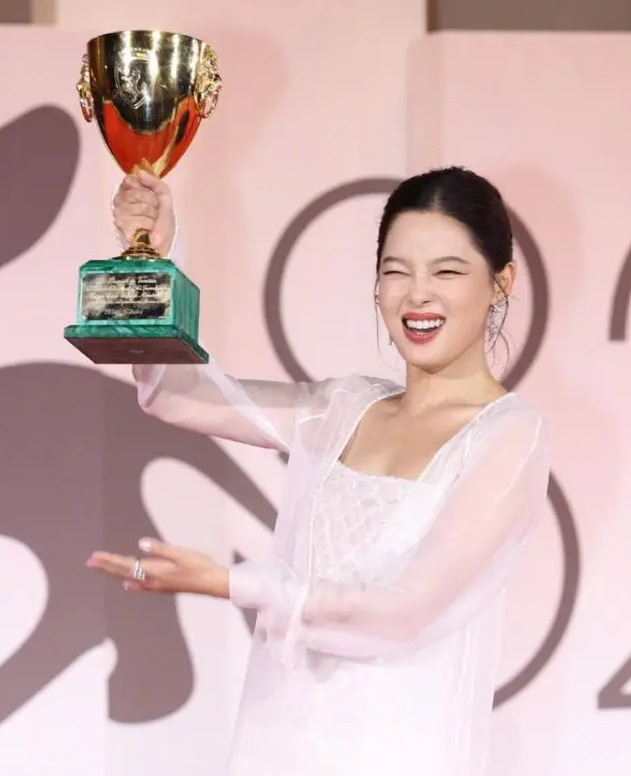  打开网易新闻 查看精彩图片 