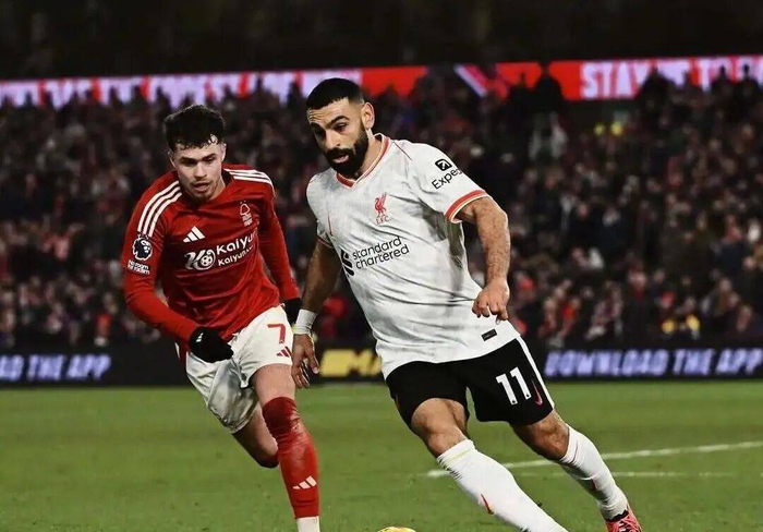 由于欧冠直通16强，利物浦在这个周中获得了难得的休息时间，而对手诺丁汉森林则刚刚在欧联杯1/8决赛附加赛远征土耳其，消耗巨大。本轮英超，利物浦虽是客场作战，但是却是以逸待劳，值得期待！