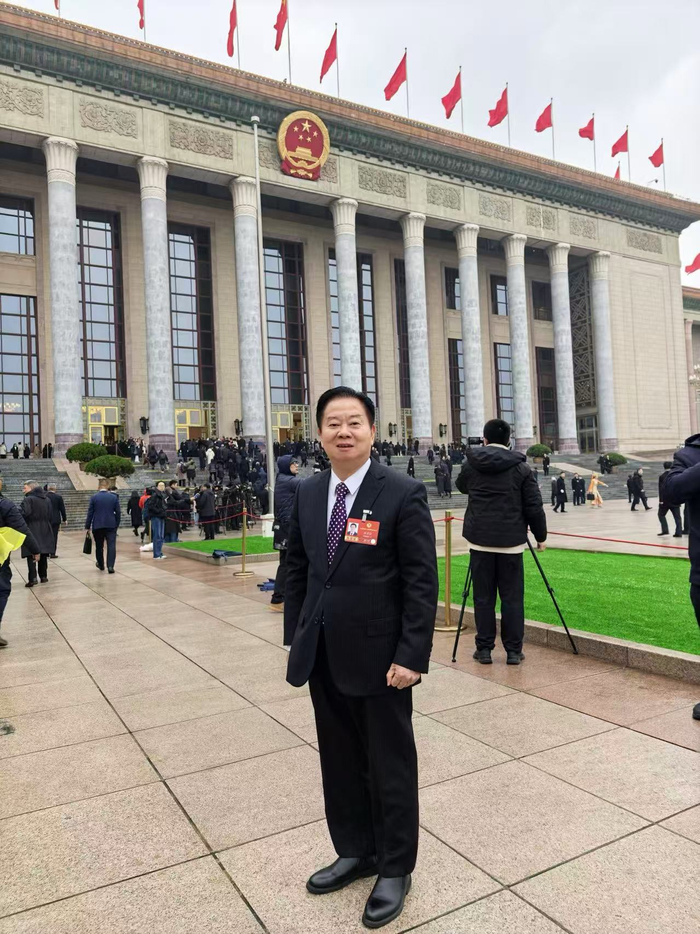全国政协委员、大湾区进出口商业总会会长林龙安。受访者供图