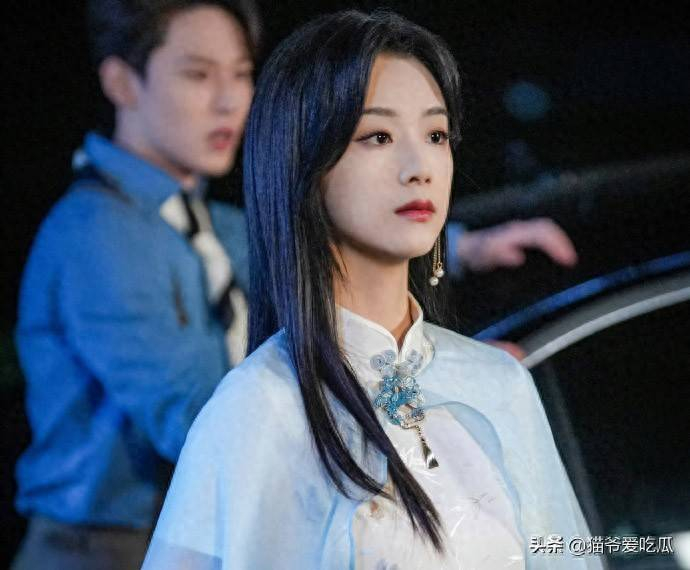 除了大热的《云渺》系列，王小亿的作品还包括《掌上珠》《楚青凰》《春日攀京枝》《你是我的骄阳》《我真是你亲妈》《黑月光只想爆红》《凤君》《不就是上司吗》《今日宜喜欢》《千金难买邻》《离职后，宋秘书她杀疯了》等等。