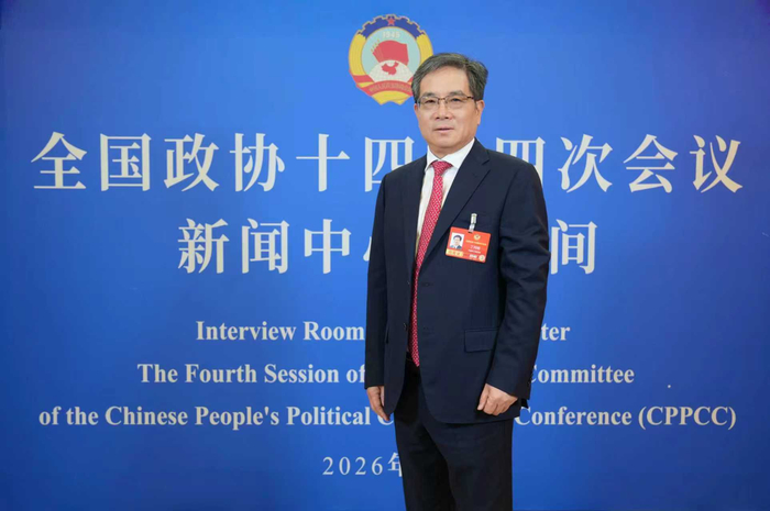 （全国政协委员、贝达药业董事长丁列明，受访者供图）