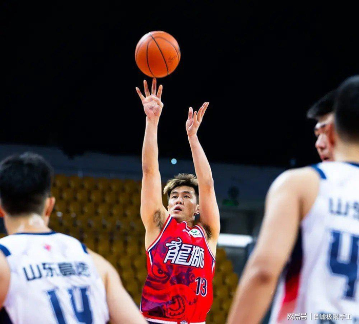  打开网易新闻 查看精彩图片 