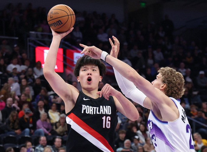 杨瀚森可能回归中国男篮