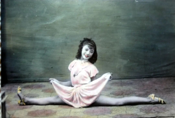 木兰歌舞团时期的嫩娘