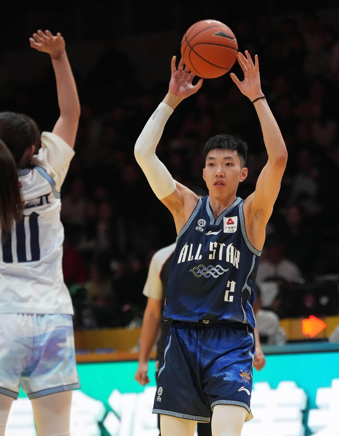 3月7日，珠联璧合队球员廖三宁在比赛中传球。新华社记者 孟永民 摄