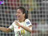 漂亮！迅速扳平！中国女足这角球打的思路很清晰啊，感觉比国足的角球处理的好
