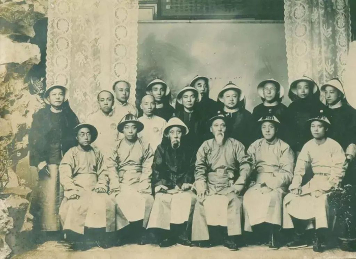 1902年上海商业会议公所成立