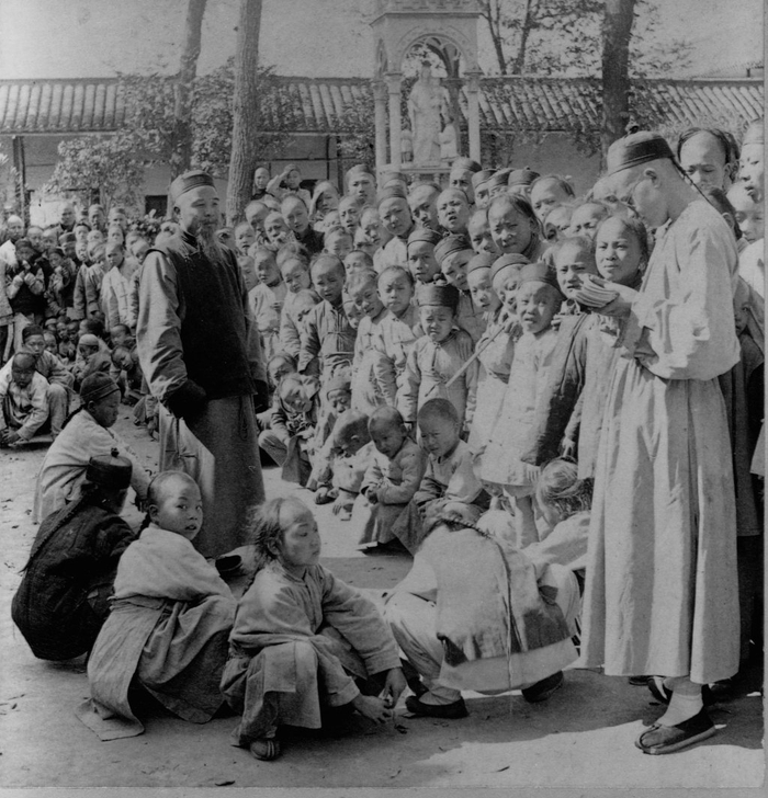 1901年，中国上海，徐家汇耶稣会孤儿院。视觉中国 图