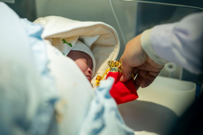 宝妈生个孩子只花了两块五，生娃免费时代来了？