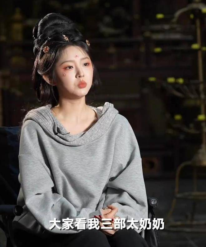  总的来说，李柯以的拒认一姐并不是一番谦虚之词，而更像是一种战略性的清醒。在短剧这个被许多人批评为快消品和演技洼地的领域，她希望通过专注与勤奋，挣脱流量标签的束缚，争取一个更扎实、更真实的演员身份。未来，她带来的作品或许依旧会是一个新的爆款模板，但或许，也会是一段真正意义上的突破之作。她所发起的这一场破局之战，或许比任何荣誉头衔都更加值得期待。