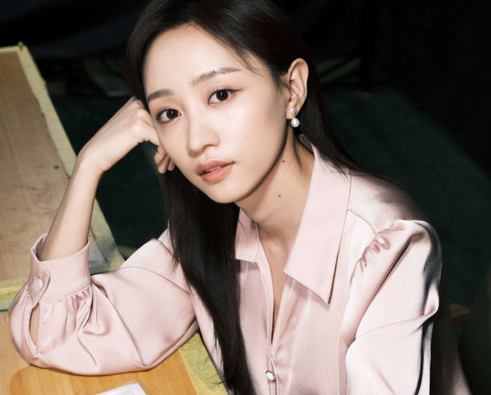  然而，最令大家惊讶的是，网传名单中竟然也有沈春阳的名字。原本不少网友都在猜测，节目组或许会邀请沈佳润，毕竟她曾经历过一些风波，可能更需要借助节目重新证明自己。但看到这份名单后，不少人开始思考，《乘风2026》是否真的将迎来这些新鲜的面孔，大家的期待值也随之不断攀升。 那么，亲爱的读者们，你最期待谁加入《乘风2026》呢？你希望看到哪些姐姐在节目中展现她们独特的魅力呢？