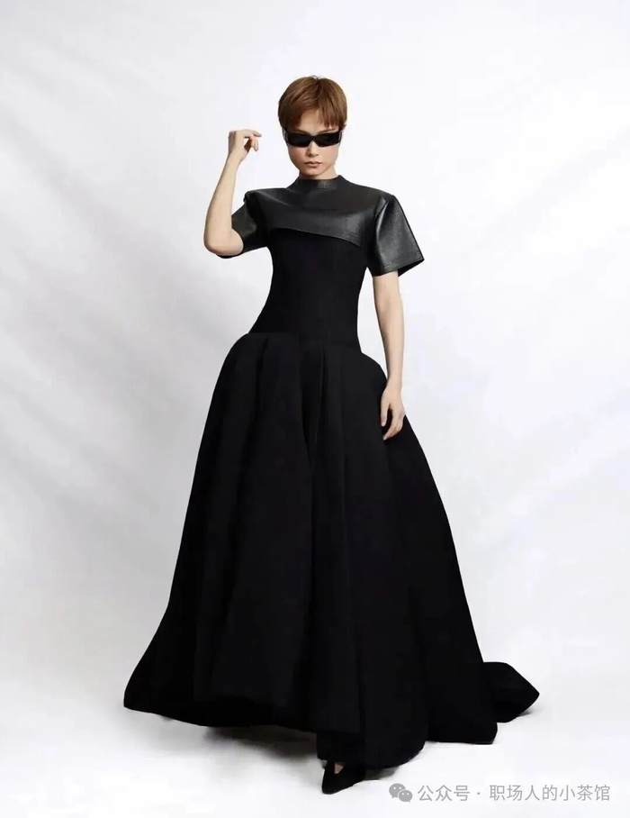 从李宇春十年跨年压轴，看职场真相：混得稳，从来不是靠某一项能力“封神”