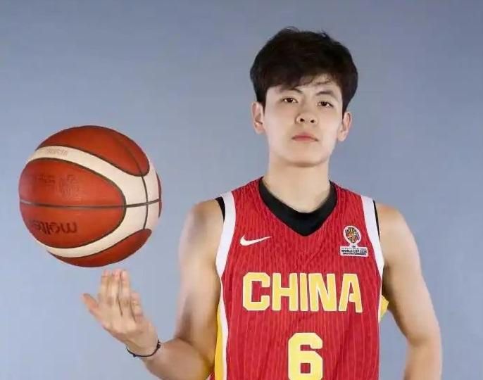 接棒!杨舒予成为中国女篮新队长|世预赛|马里|北京青年报|女篮世界杯|女篮亚洲杯_新浪体育_新浪新闻