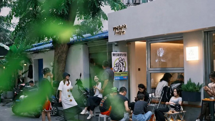 海口龙兴路。小红书博主@余亦游