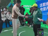 F1中国站阿隆索与杨鸣刘炜跨界互动