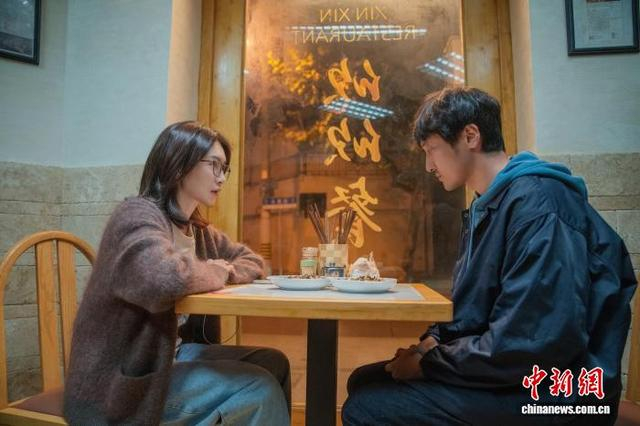 电影《拼桌》剧照。 《拼桌》剧组 供图