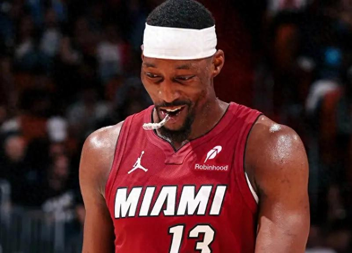 打开网易新闻 查看精彩图片