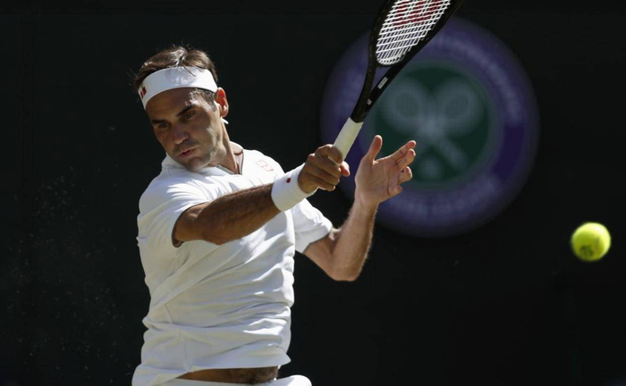 澳网赢了也盖不住事实，老一代的红利吃完了，网球全球影响力能不能回到顶峰，就看这俩年轻人能不能不光赢球，还赢走全世界观众的眼睛。印第安维尔斯或者法网，谁先掉链子，谁就得背上，撑不起大局，的说法。悬念才刚拉开。