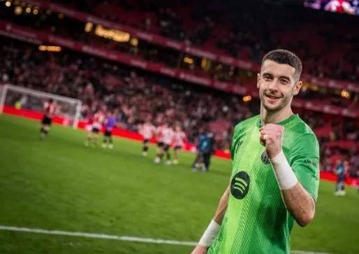 当一支豪门俱乐部的头号射手和助攻王均是18岁少年球员，你无法不对这支新时代巴萨充满期待与憧憬。全取三分后，巴萨在积分榜上继续压制皇马4分。随着西甲赛季冲刺阶段来临，有这样一位“大心脏”的天才保驾护航，巴萨球迷今晚必定能酣然入梦，为未来豪情满怀。