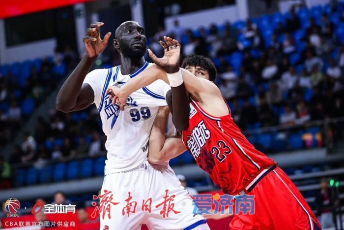 　　（图片来源：CBA官方公众号）