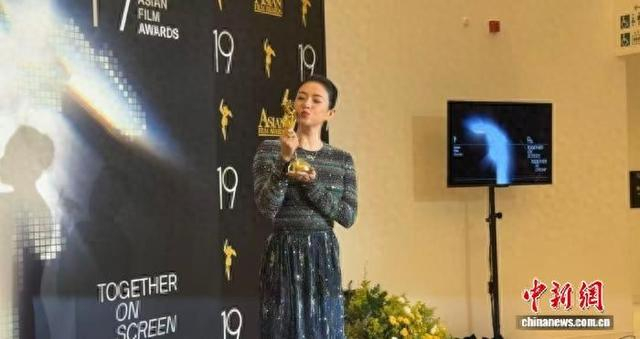 3月15日，第19届亚洲电影大奖颁奖典礼在香港举行，中国演员章子怡斩获“卓越亚洲电影人大奖”。中新社记者 戴小橦 摄