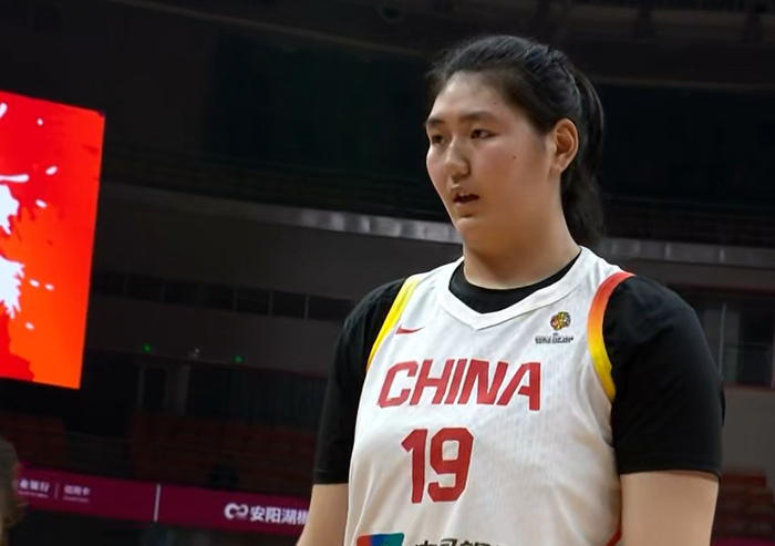 给力！张子宇打出国际巨星水平，李月汝遇到了大麻烦|中国女篮|女篮|南苏丹|南苏丹女篮|比赛_新浪体育_新浪新闻