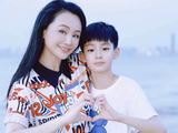 曹颖儿子吐槽妈妈选品老土?明星家庭的烟火气藏在这些细节里_梓涵_教育