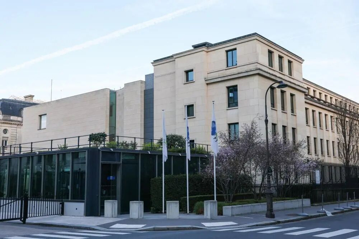 这是3月15日在法国巴黎拍摄的经济合作与发展组织总部。新华社记者 邬惠我 摄