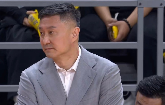 广东队主教练杜锋