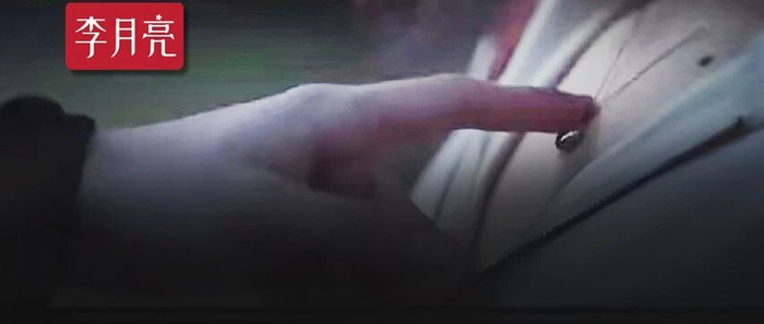 “亲密抚触师”引擦边争议：性萧条时代，无数人花钱买爱…