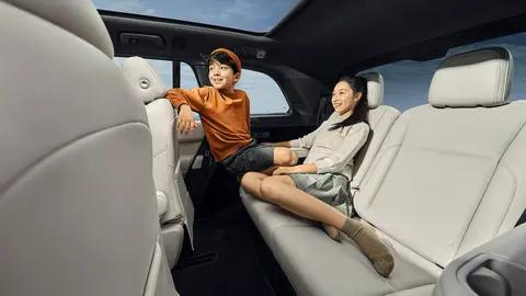 性能配置智能体验分析_极氪9X对比问界M9理想L9 50万级豪华电混SUV评测_问界