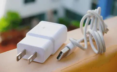 手机无法充电的五大解决方案:排查充电器与数据线问题