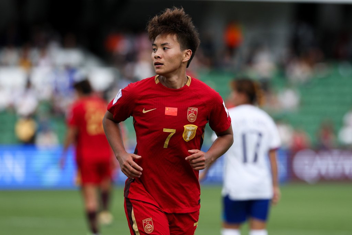 王霜因累积黄牌无缘半决赛。